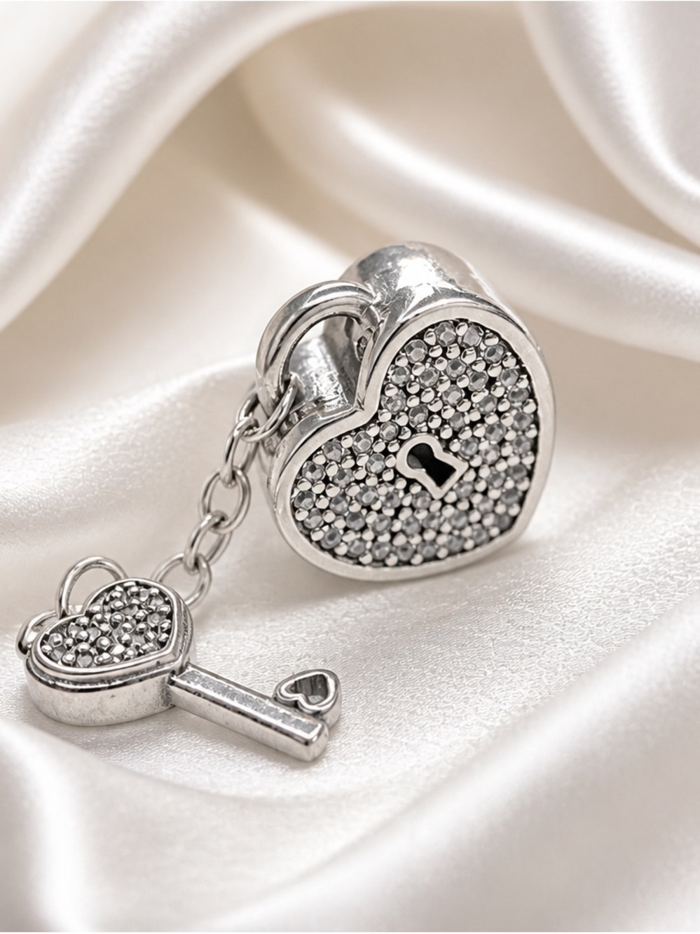 Pandora Silver Pave Heart Lock & Key Charm new with out tag
